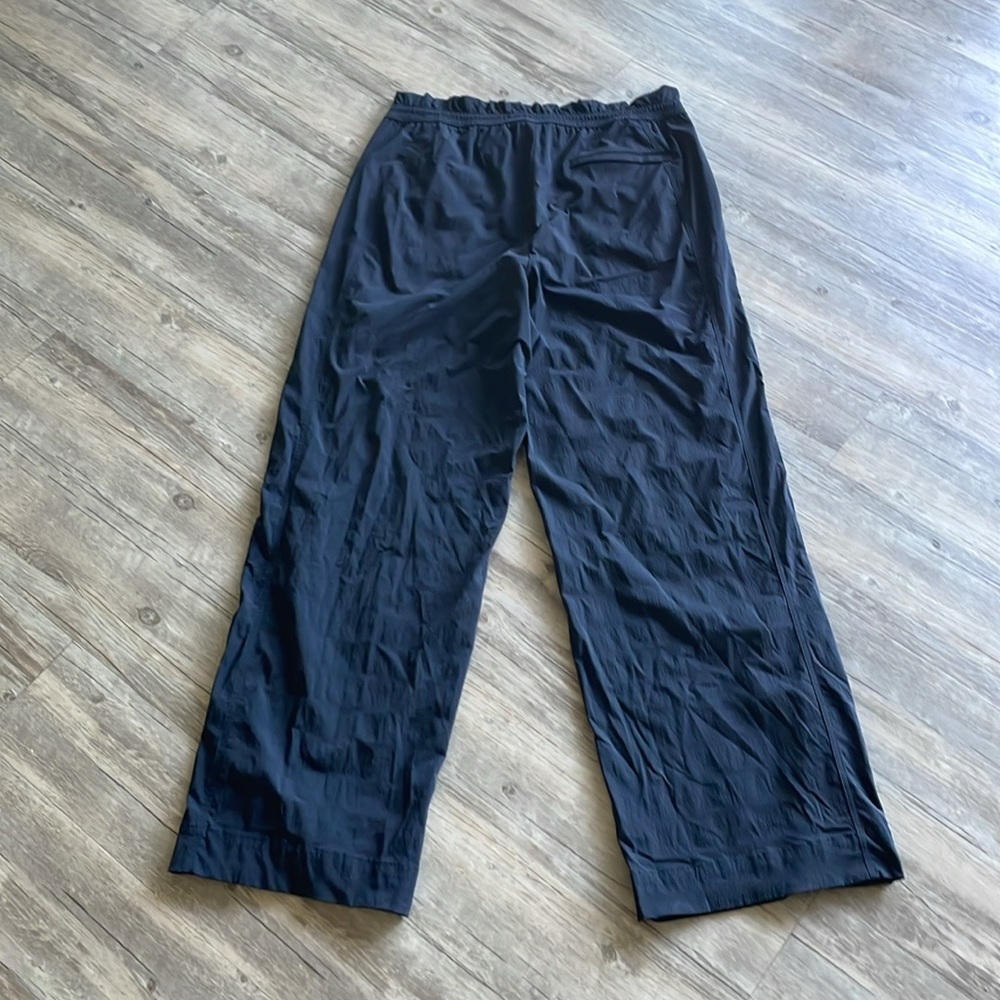 Athleta Trekkie High Rise Parachute Pant In Black - Picture 12 of 14